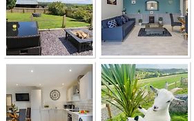 1 Bedroom Holiday Let In The Heart Of West Wales