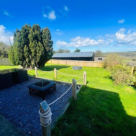 1 Bedroom Holiday Let In The Heart Of West Wales Carmarthen Exterior photo